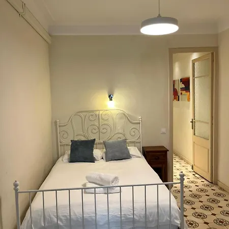 Quiet Escape Near Magic Fountain By Maison Pinata Apartman